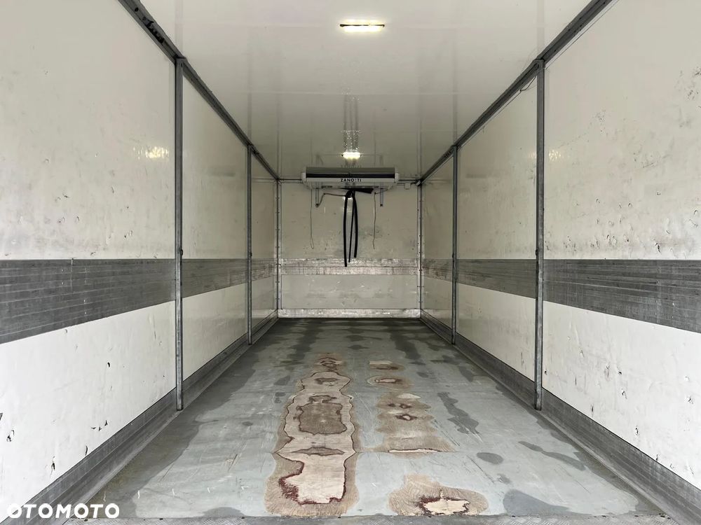 Renault D18 250 DTI 18T CHŁODNIA+WINDA - 7