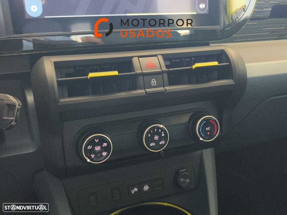 Fiat Grande Panda 1.2 Hybrid Icon eDCT - 24