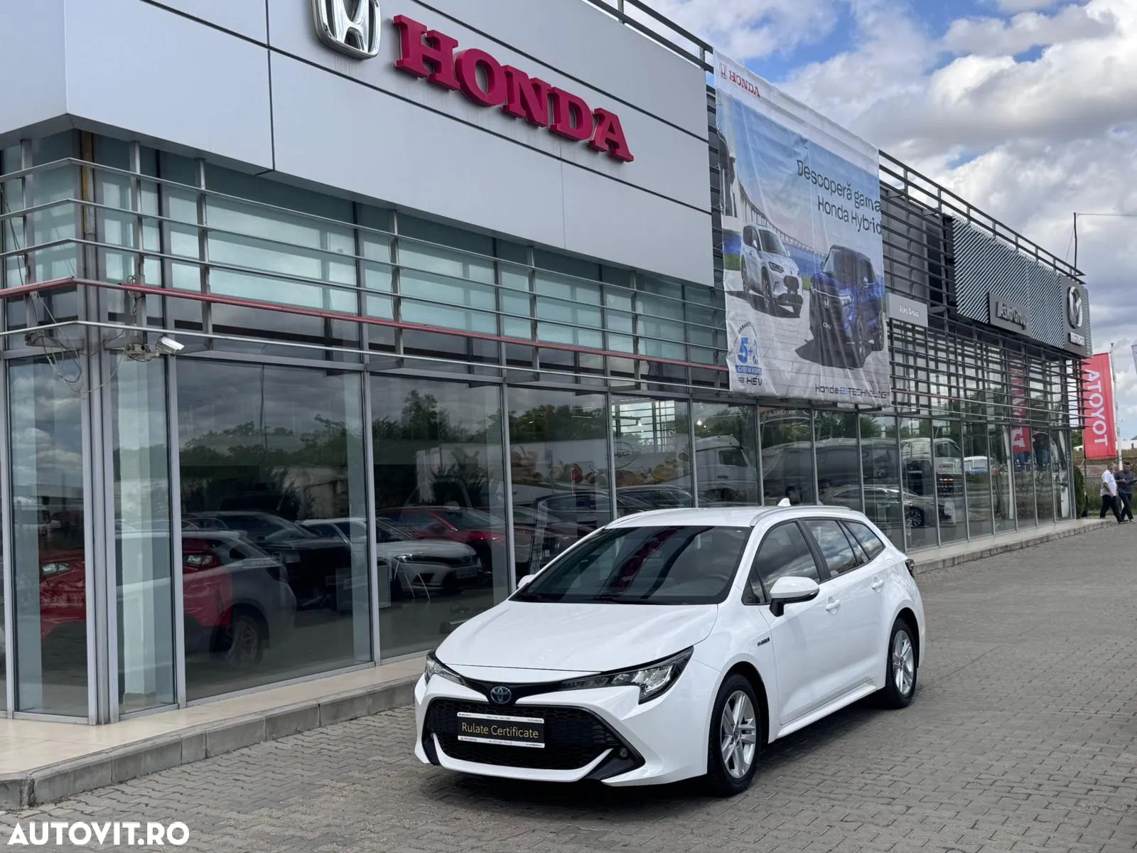 Toyota Corolla 1.8 HSD Dynamic - 1