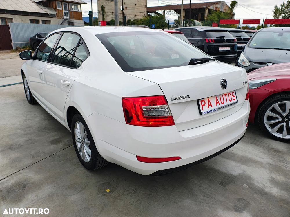 Skoda Octavia 1.6 TDI AMBITION - 20