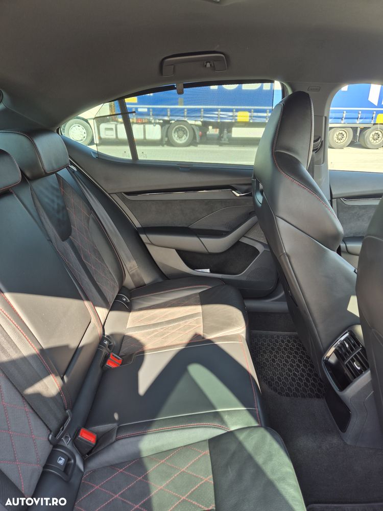 Skoda Octavia RS 2.0 TDI DSG 4X4 - 6