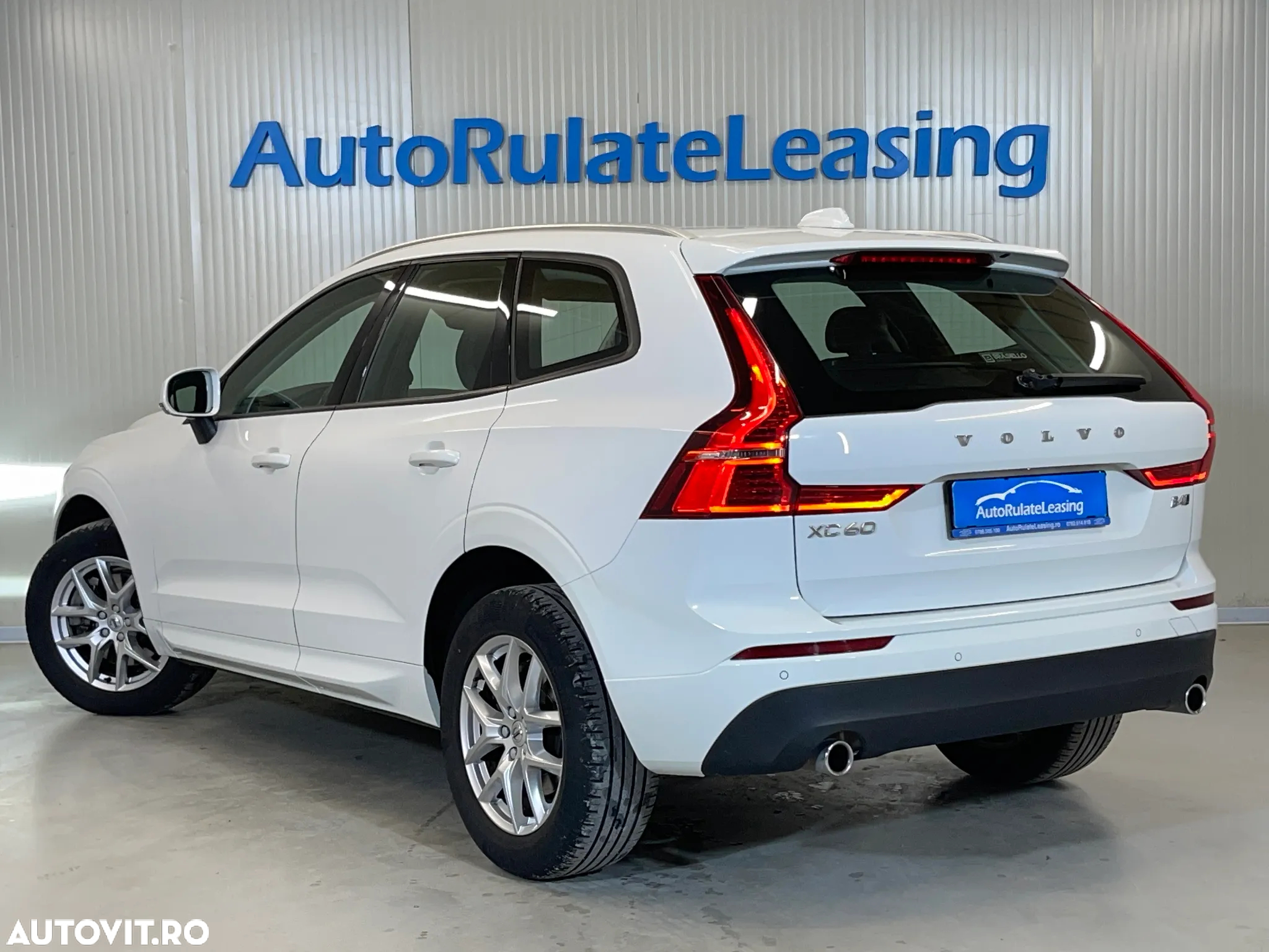 Volvo XC 60 B4 D AWD Geartronic Momentum - 4