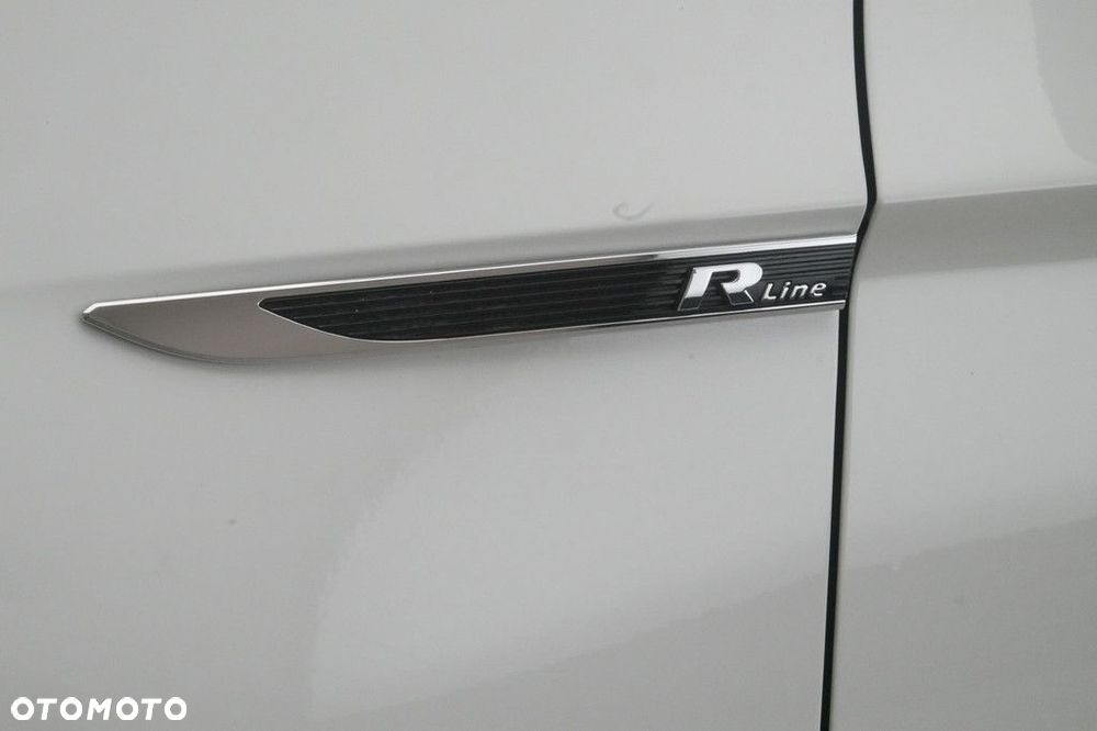 Volkswagen Passat 1.5 TSI EVO Elegance DSG - 35
