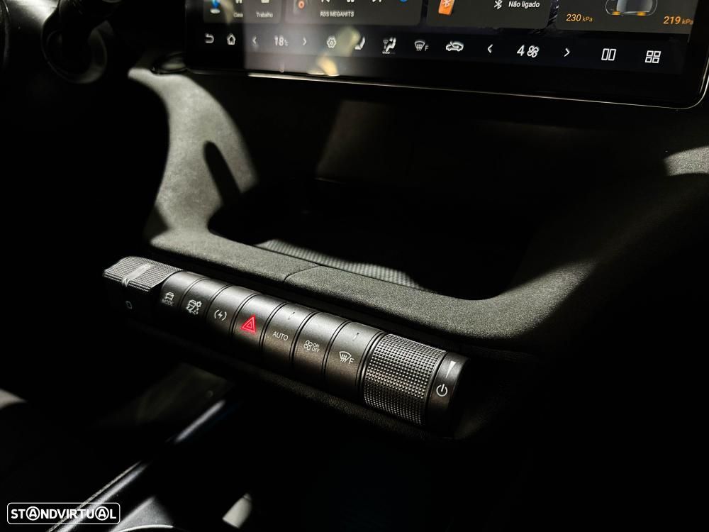BYD Dolphin 60.4 kWh Design - 34