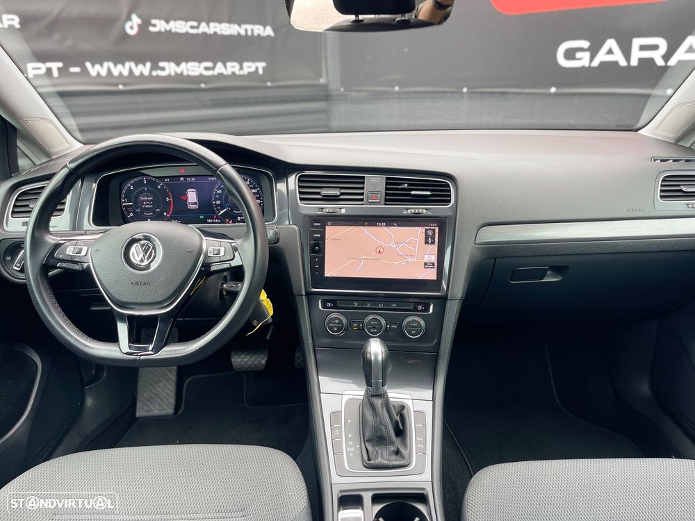 VW Golf Variant 2.0 TDi R-Line DSG - 28