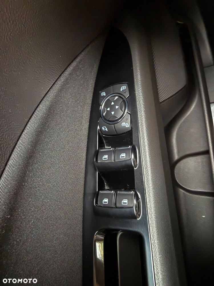 Ford Mondeo SW 1.5 EcoBoost S&S Titanium - 27