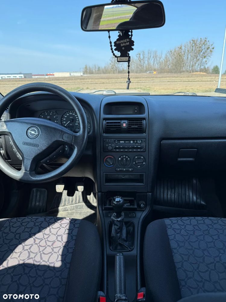 Opel Astra 1.6 16V 100 - 15