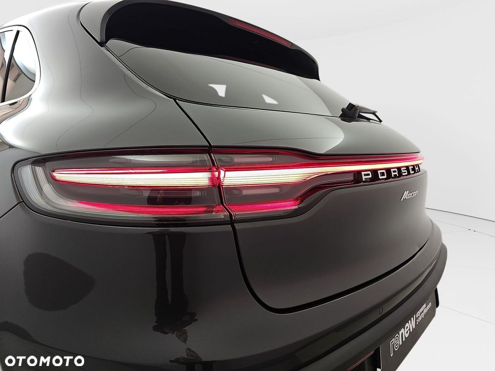 Porsche Macan Standard - 35