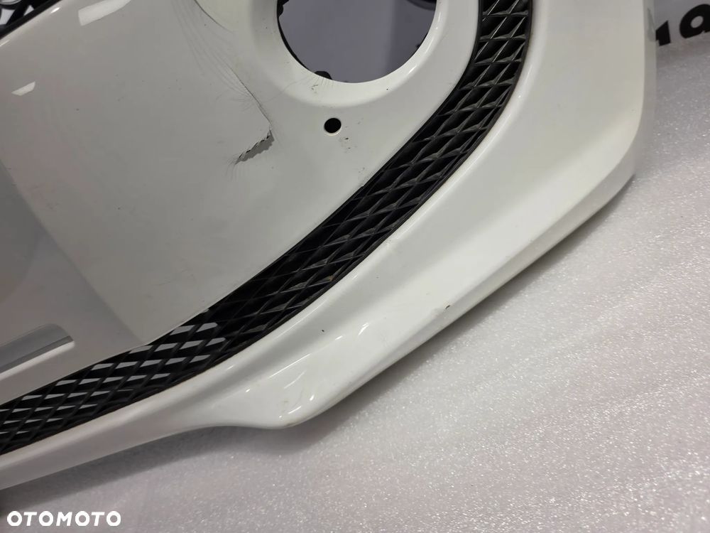 VW UP 11- ZDERZAK PRZEDNI PRZÓD , KOLOR BIAŁY , NA HALOGENY , NR AUKCJUI NZ1516 - 14