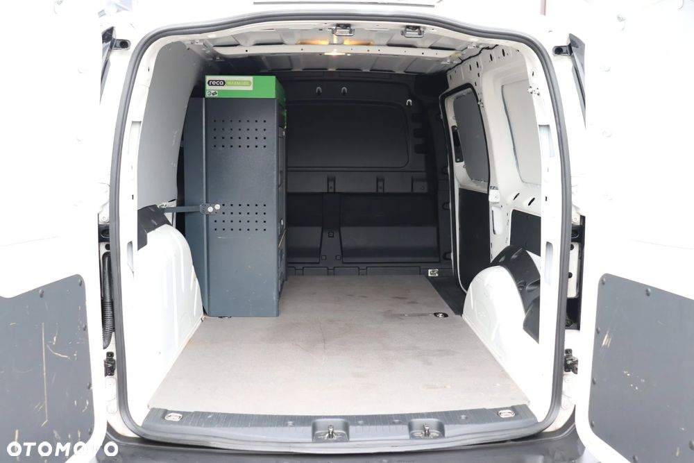 Volkswagen Caddy Maxi - 28