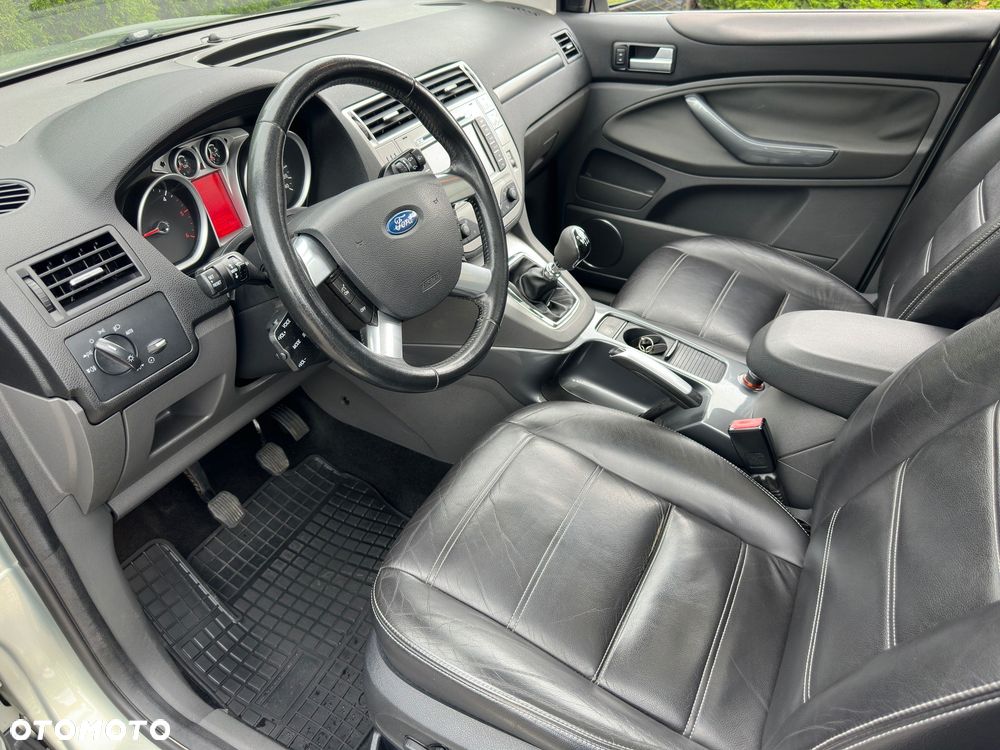 Ford Kuga 2.0 TDCi 4x4 Titanium - 20