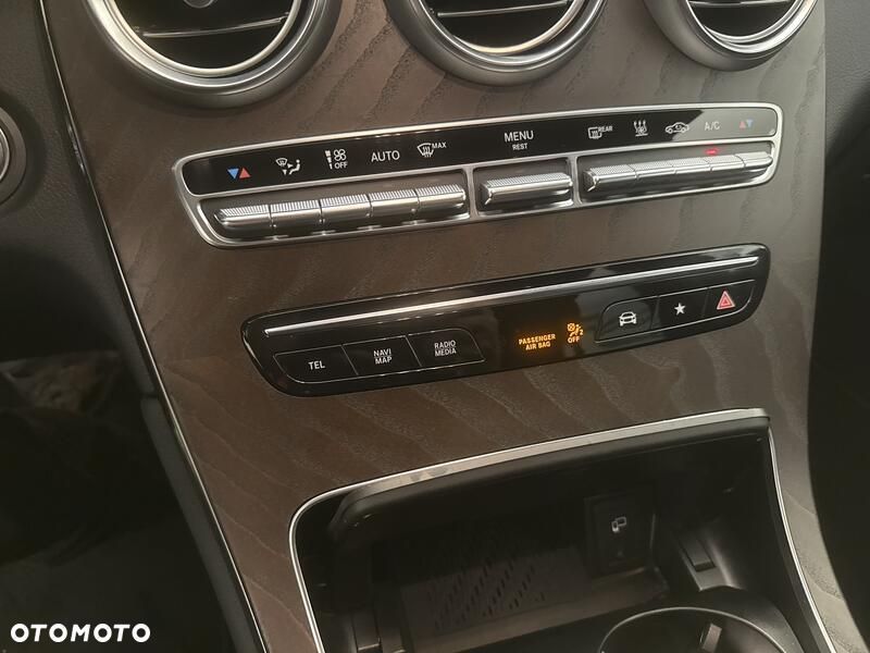 Mercedes-Benz GLC 300 e 4-Matic - 16