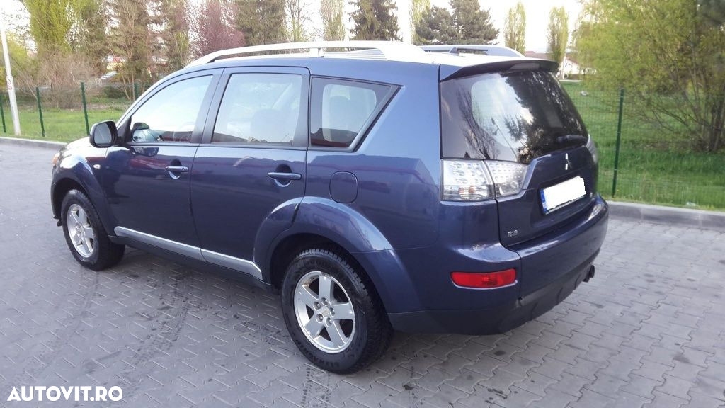 Dezmembrari Mitsubishi Outlander 2.0 - 2