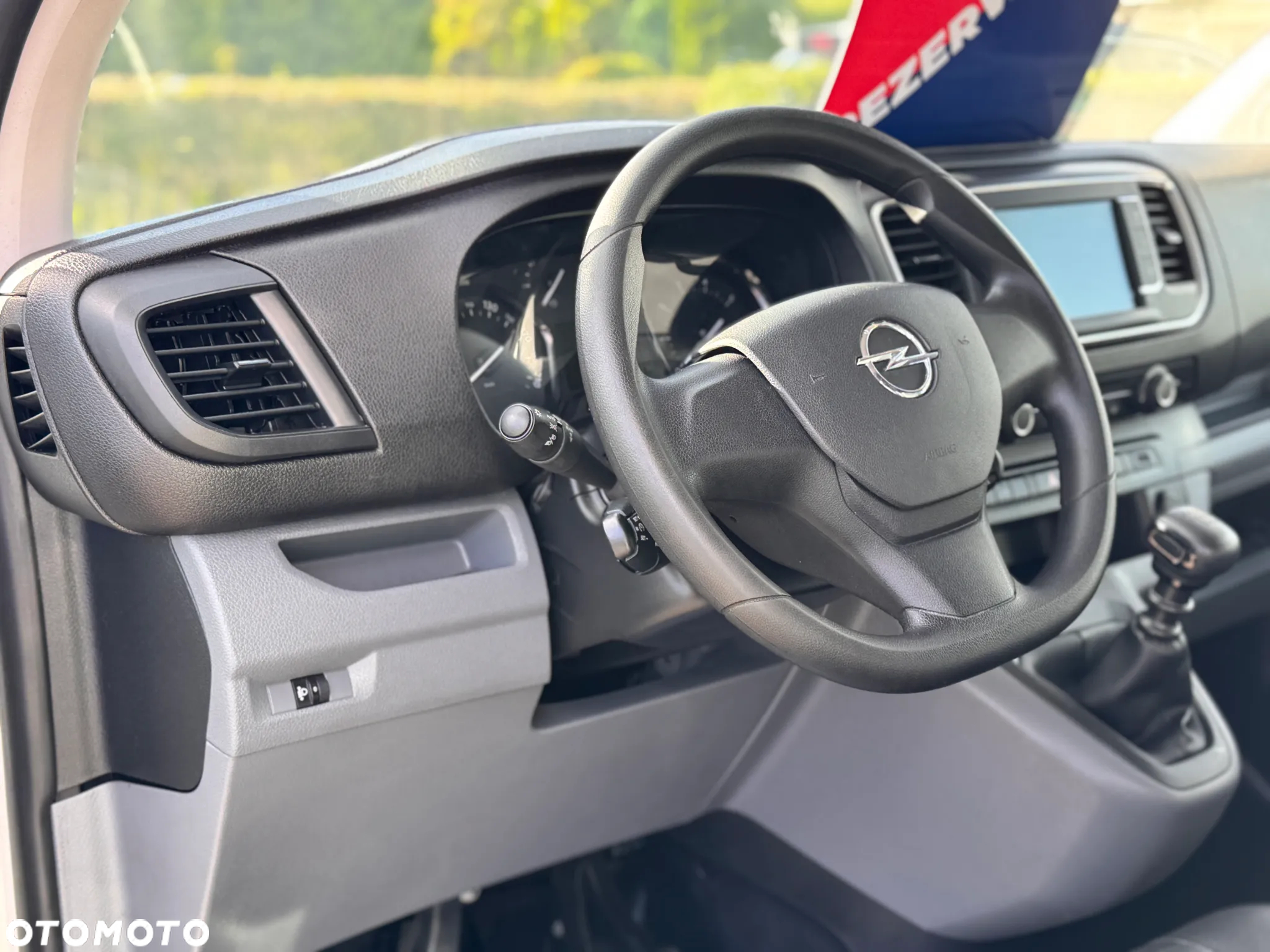 Opel Vivaro - 15
