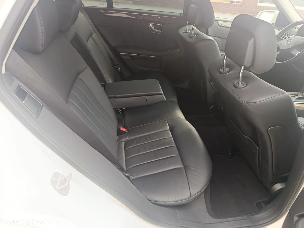 Mercedes-Benz Klasa E - 24