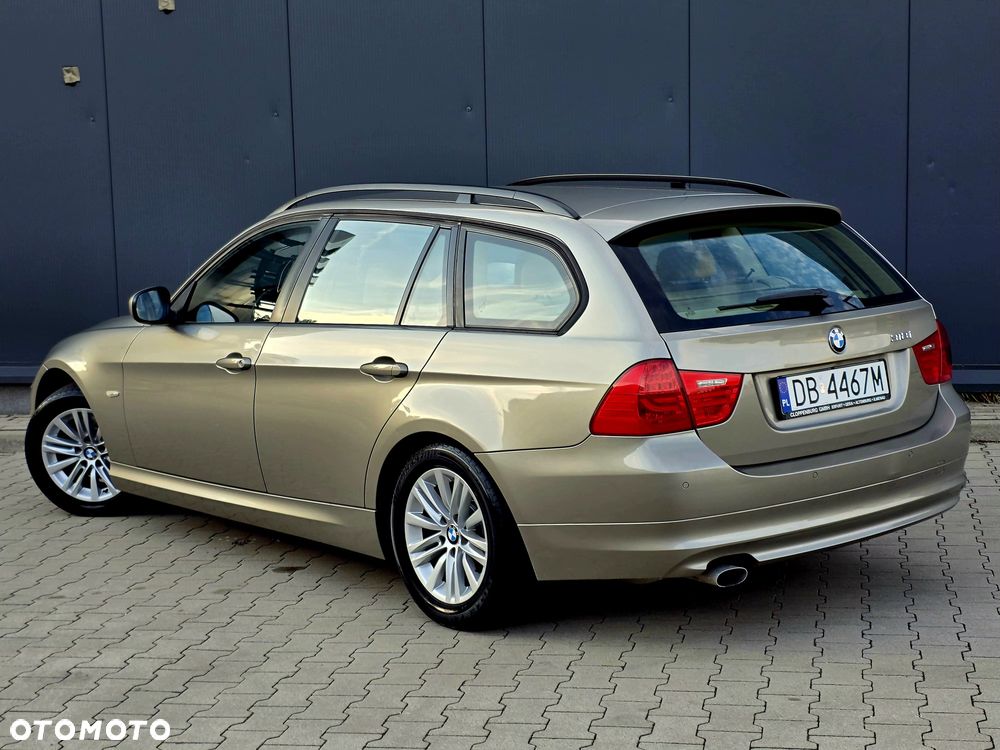 BMW Seria 3 318i - 8