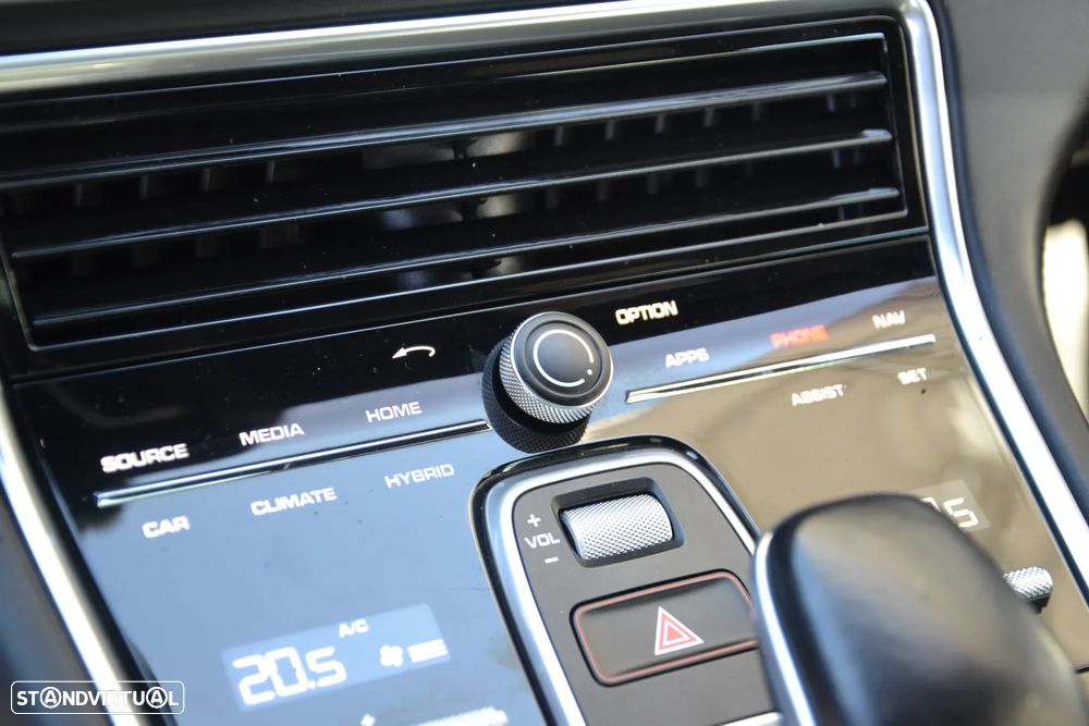 Porsche Panamera 4 E-Hybrid Platinum Edition com PDLS - 40
