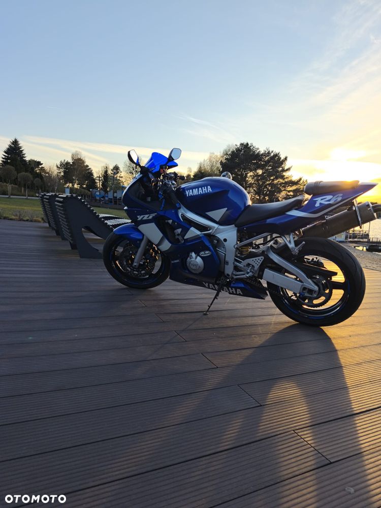 Yamaha R6 - 6