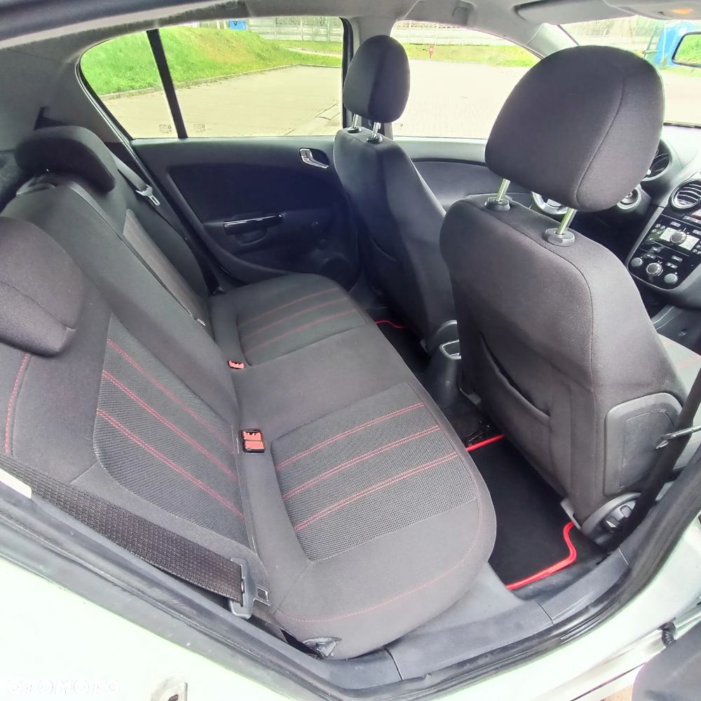 Opel Corsa 1.4 16V Sport - 31