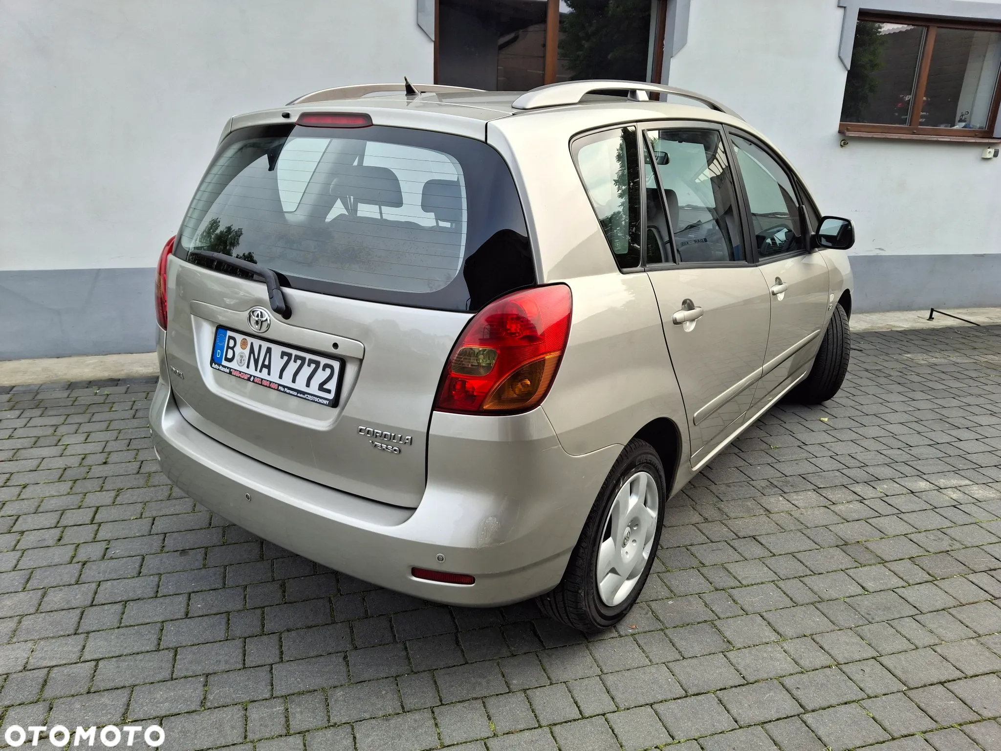 Toyota Corolla Verso 2.0 D-4D Sol - 3