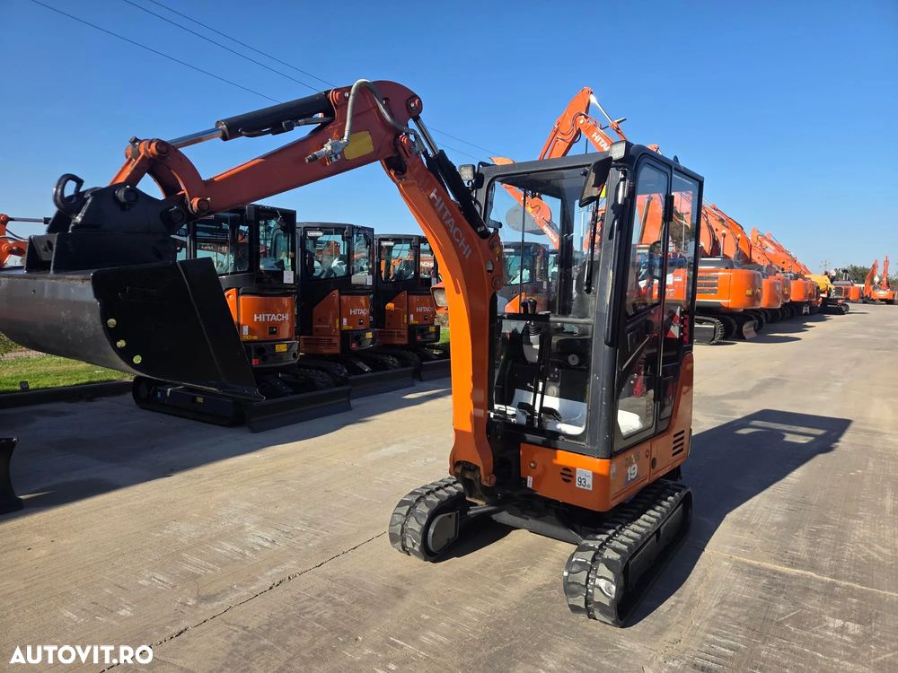 Hitachi ZX19-6, 2 tone, CUPLA RAPIDA+4 CUPE, adancime sapare 2,5m, latime 0,8m cu senile extensibile la 1,2m, inst picon pe brate, lama nivelare, ridica 1tona, senile 80% ok, produs in JAPONIA, STARE FOARTE BUNA, posibilitate leasing-PROMOTIE 21.900 Eur+Tva - 38