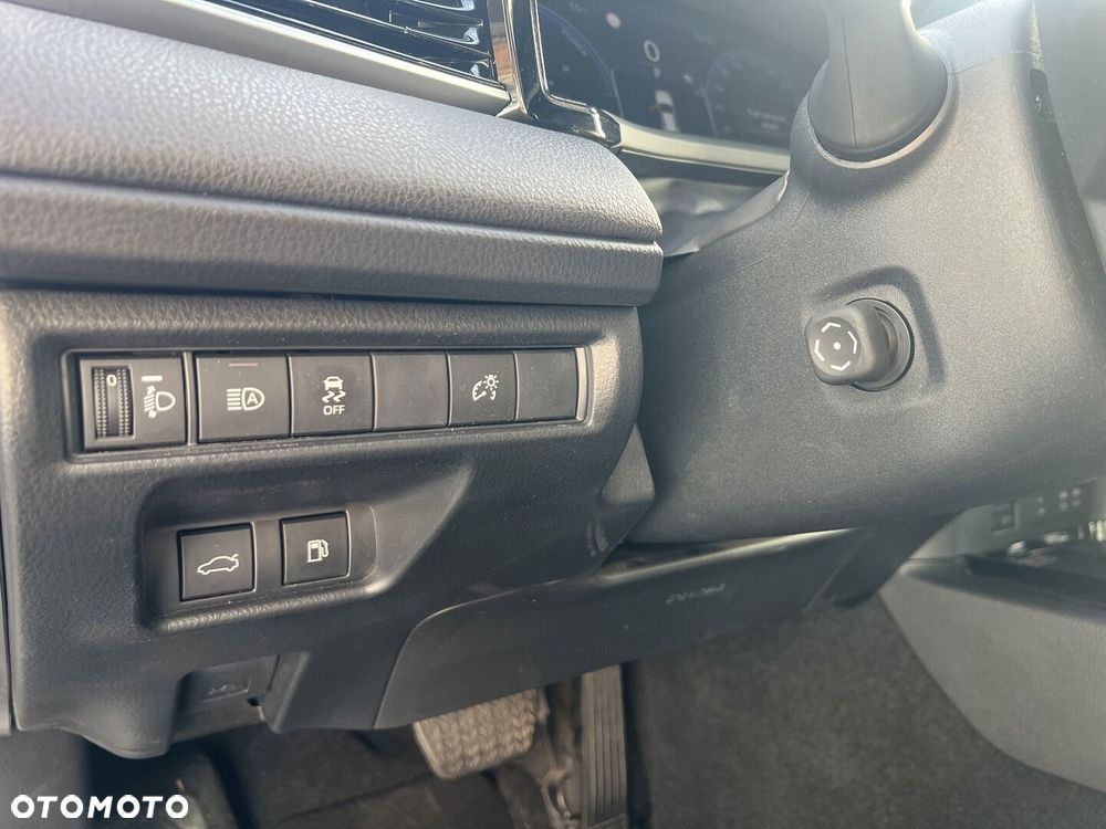 Toyota Camry - 21