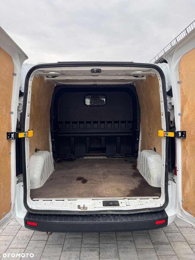 Ford TRANSIT CUSTOM - 13