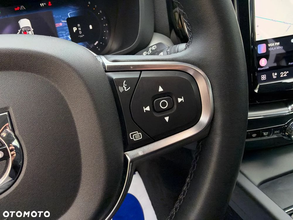 Volvo XC 60 B4 B Momentum Pro - 25