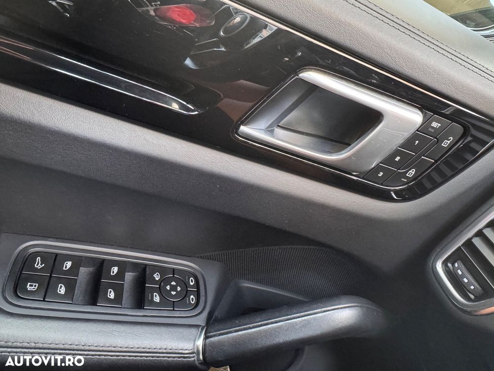 Porsche Cayenne Tiptronic S Platinum Edition - 20