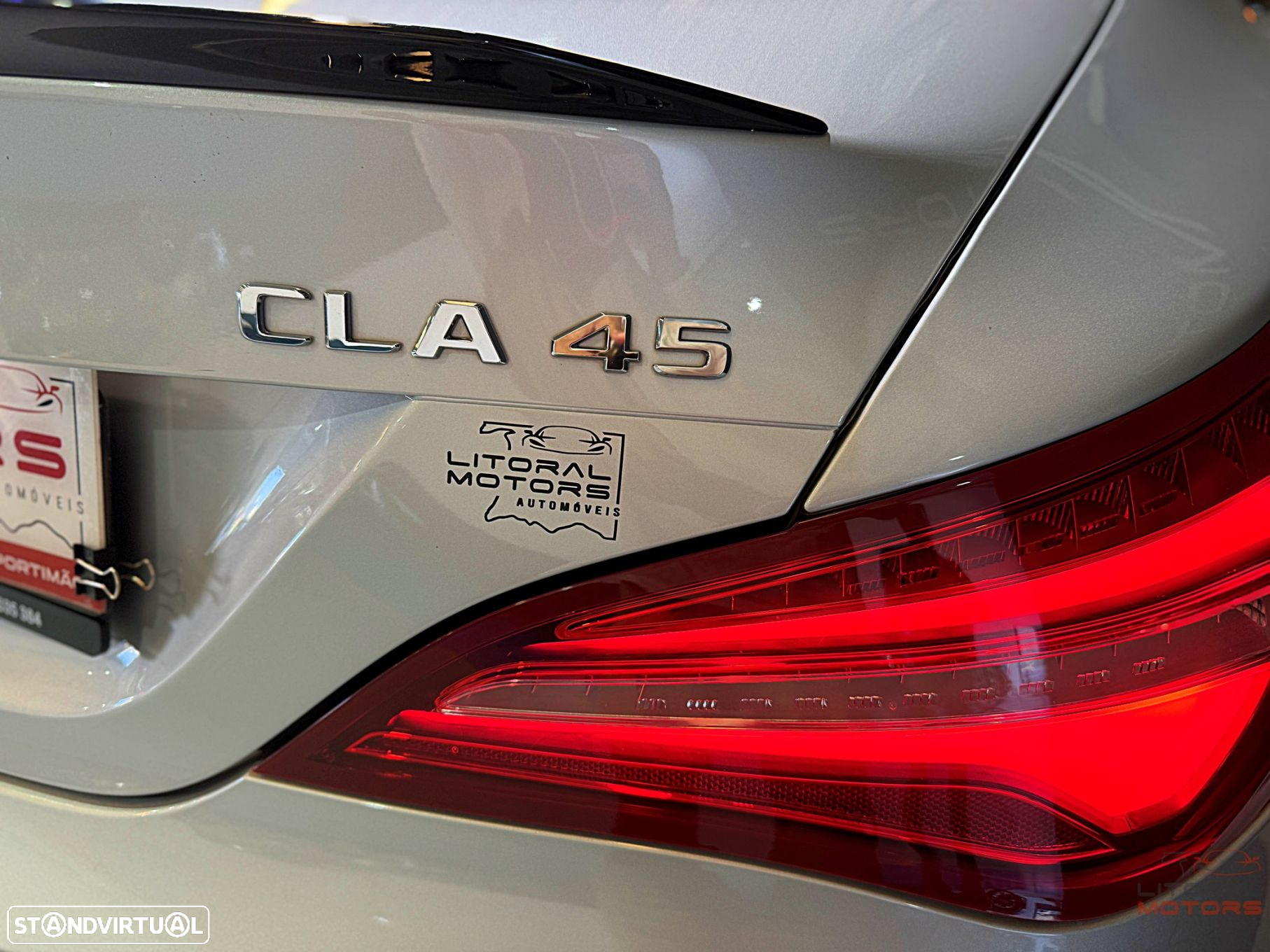 Mercedes-Benz CLA 45 AMG 4Matic Speedshift DCT 7G Night Edition - 11