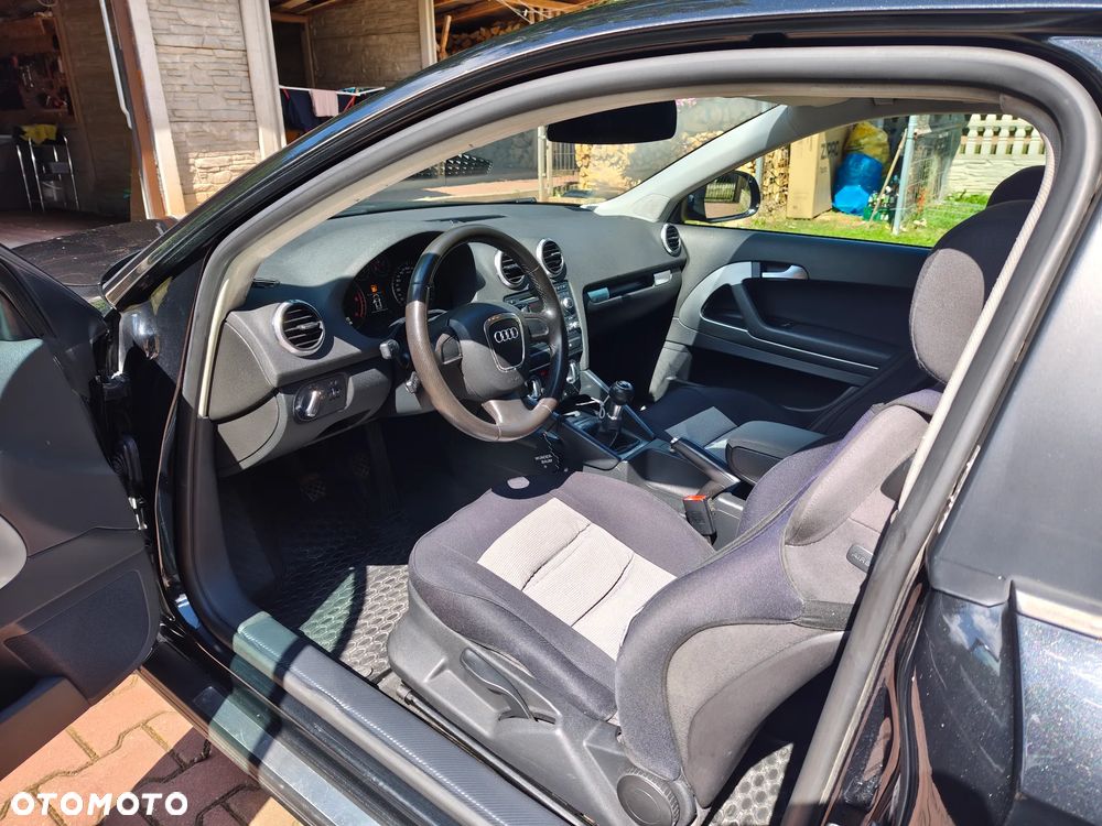 Audi A3 3-drzwiowe 2.0 TDI DPF Ambiente - 9