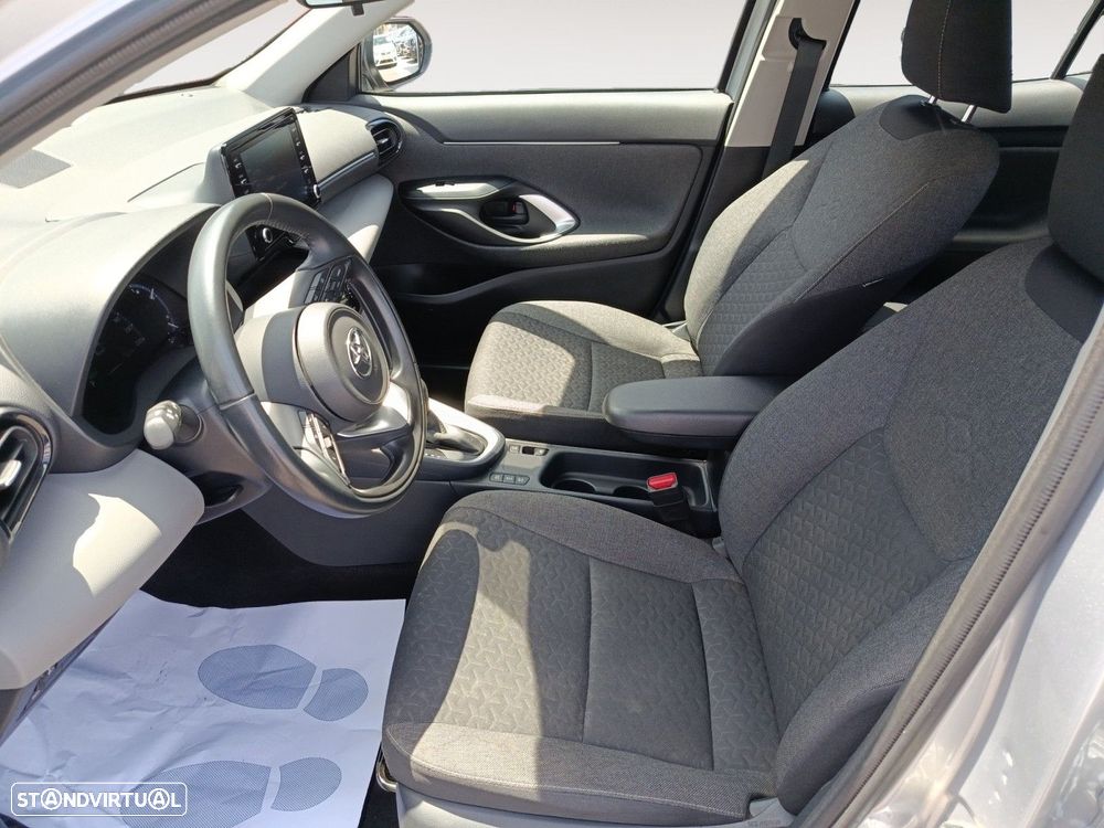 Toyota Yaris Cross 1.5 HDF Comfort Plus - 9
