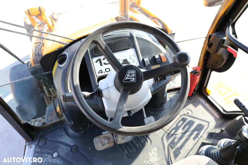 JCB 3CX 4T - 17