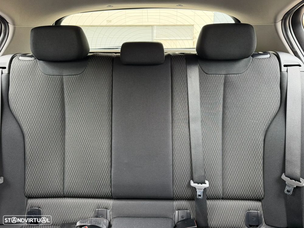 BMW 118 i Sport Line - 24