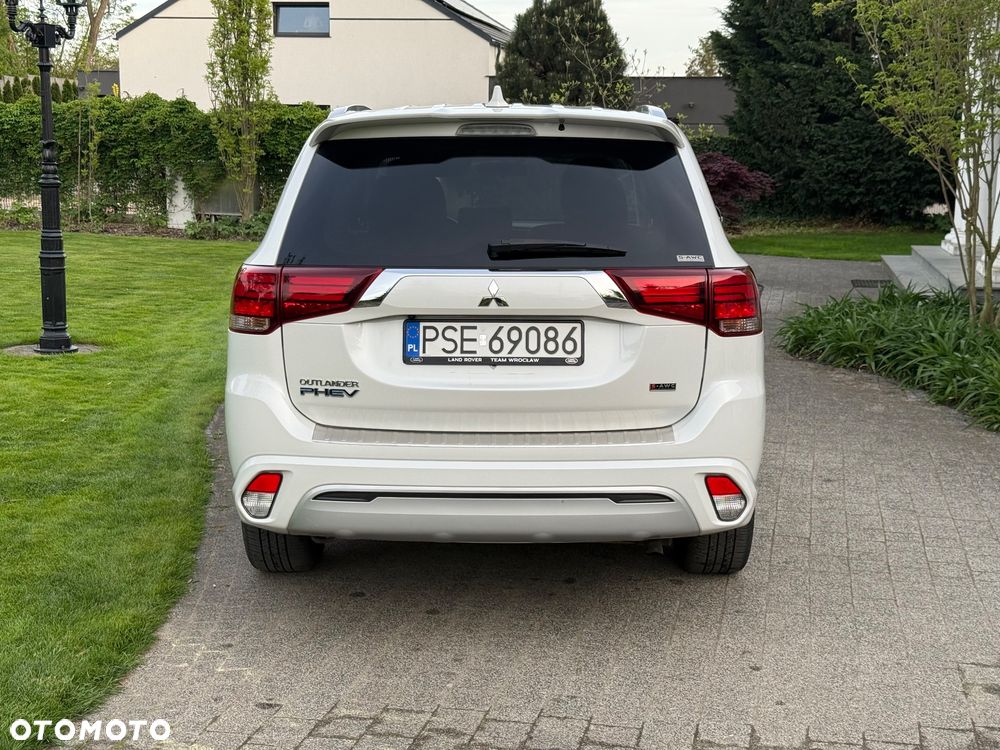 Mitsubishi Outlander - 6