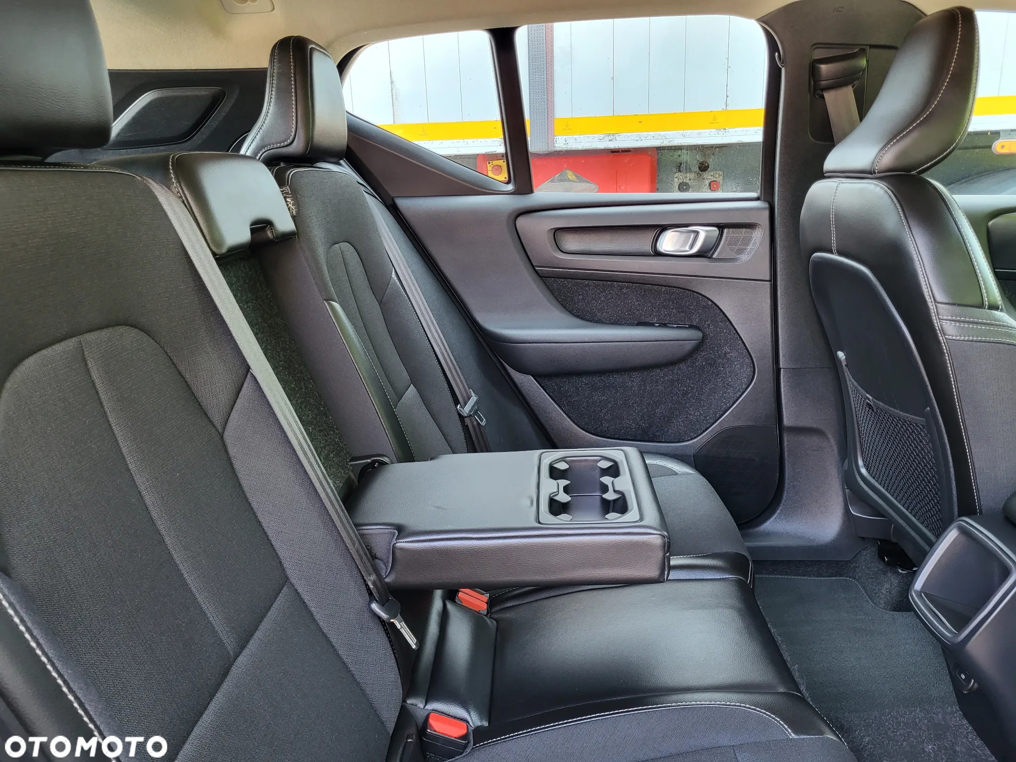 Volvo XC 40 T3 Momentum - 29