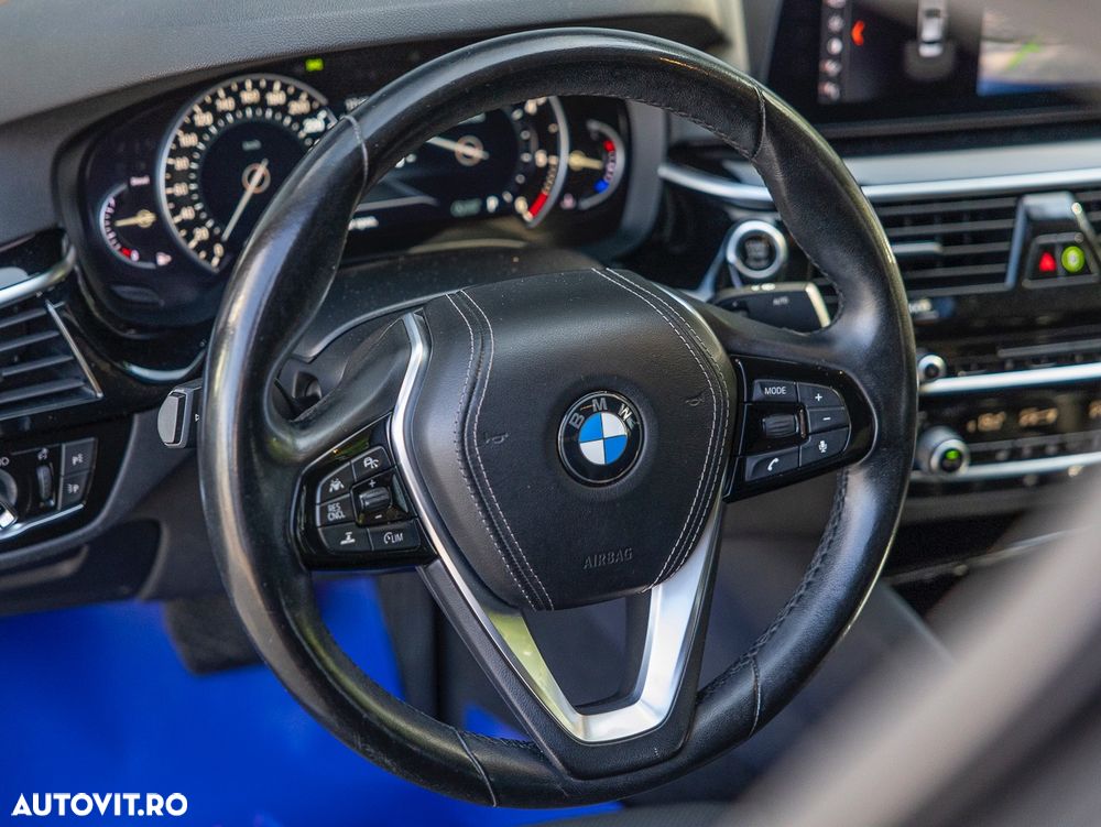 BMW Seria 5 520d xDrive Aut. Sport Line - 9