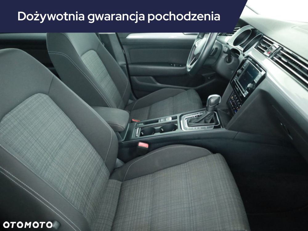 Volkswagen Passat Variant - 9