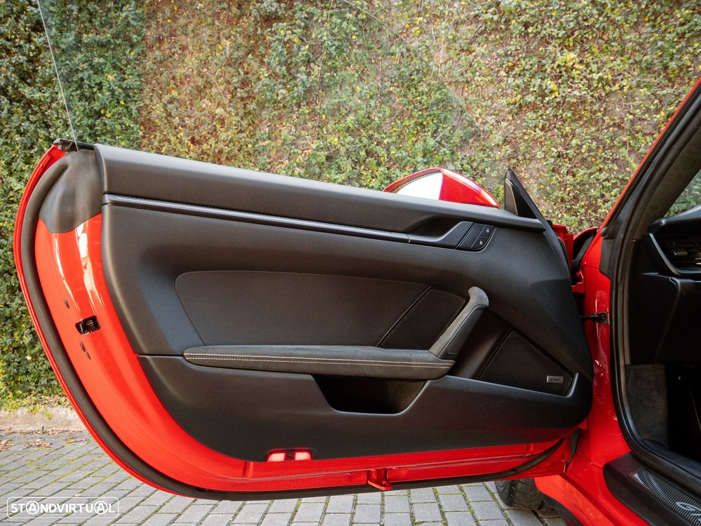 Porsche 911 (992) GT3 PDK - 31