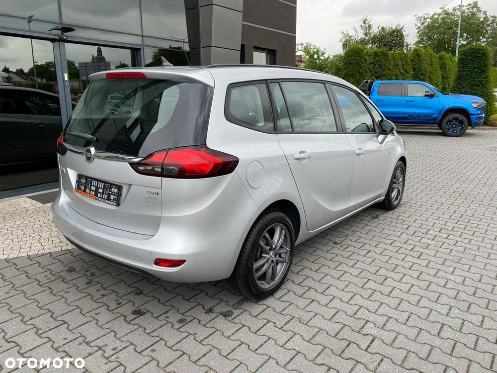 Opel Zafira - 4