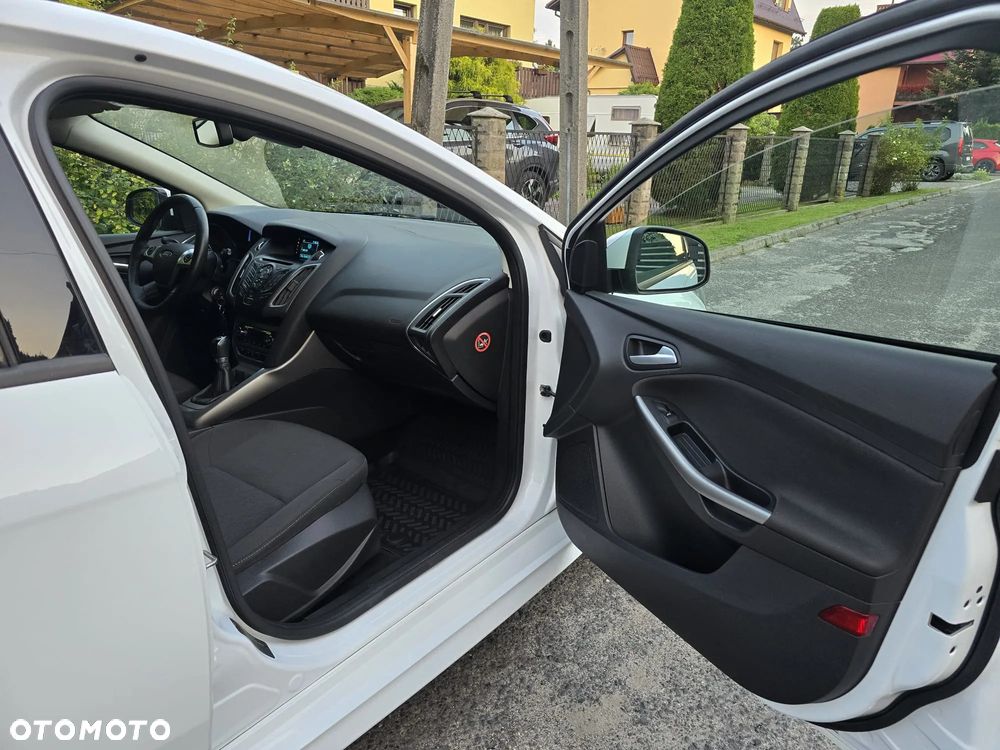 Ford Focus 1.0 EcoBoost 99g Trend Sport - 29