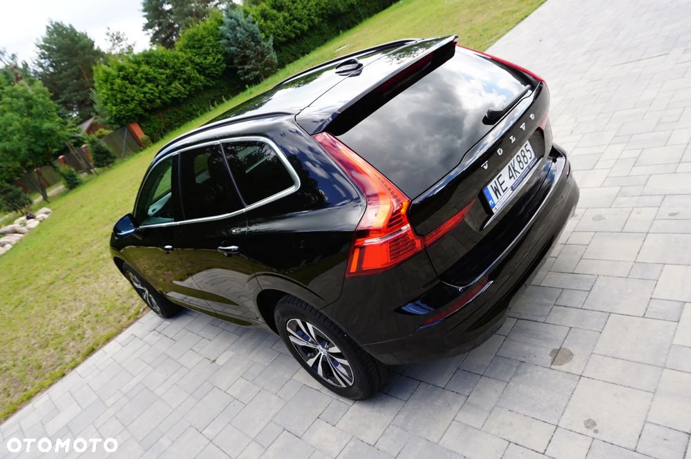 Volvo XC 60 B5 B AWD Momentum Pro - 11