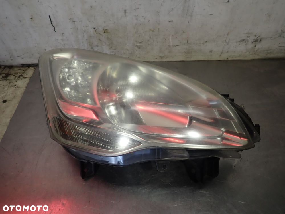 LAMPA PRAWA PRZEDNIA CITROEN BERLINGO II 1.6 9682828180 - 1