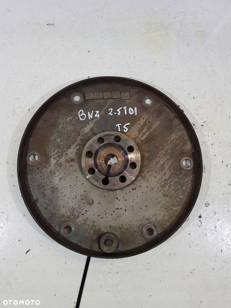 KOŁO ZAMACHOWE 023105323D VW T5 2.5 TDI AXE BNZ AUTOMAT - 4