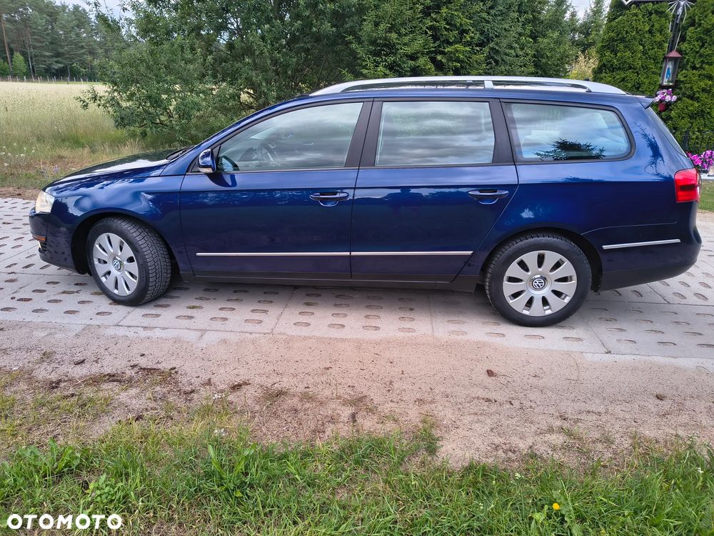 Volkswagen Passat 2.0 TDI BlueMotion Technology Comfortline - 23