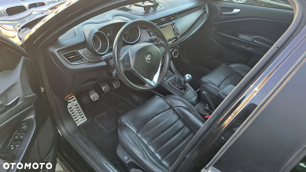 Alfa Romeo Giulietta 2.0 JTDM Distinctive - 16