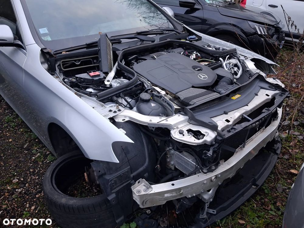 Mercedes-Benz Klasa E 220 d Business Edition 9G-TRONIC - 22