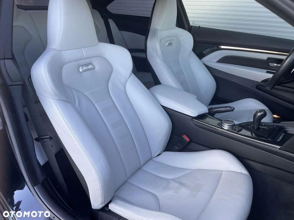 BMW M4 Coupe DKG - 11