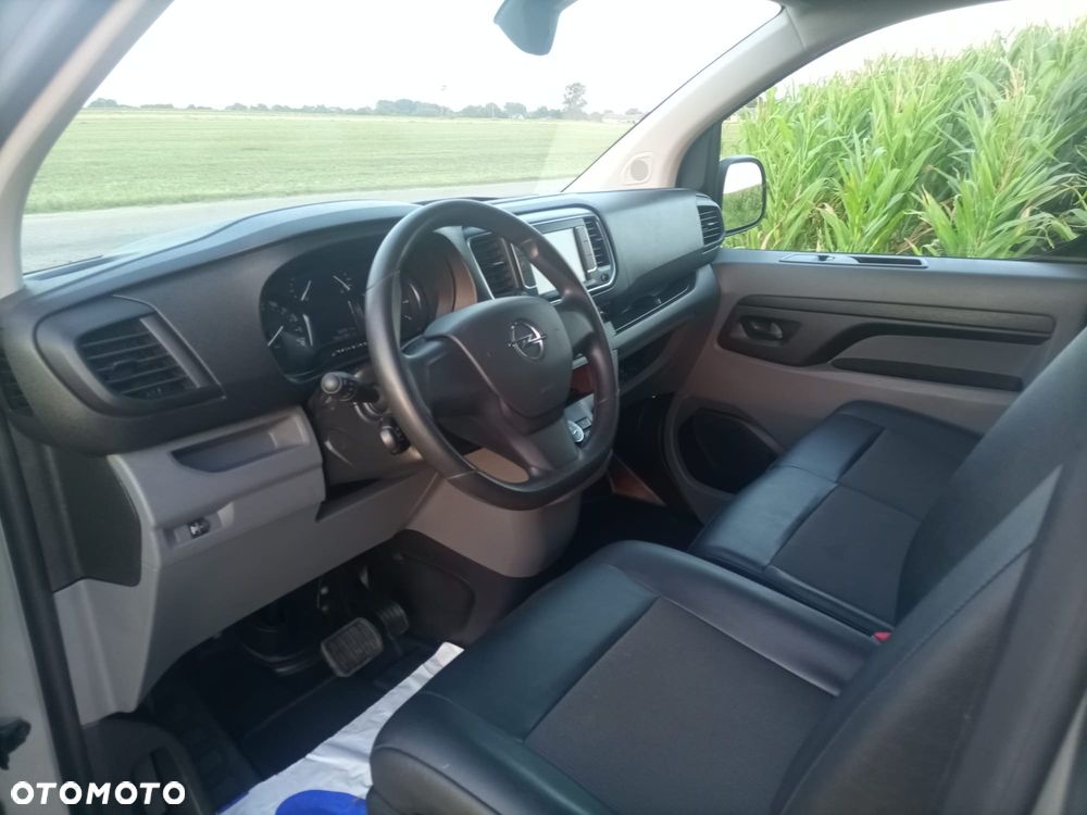 Opel Vivaro - 10
