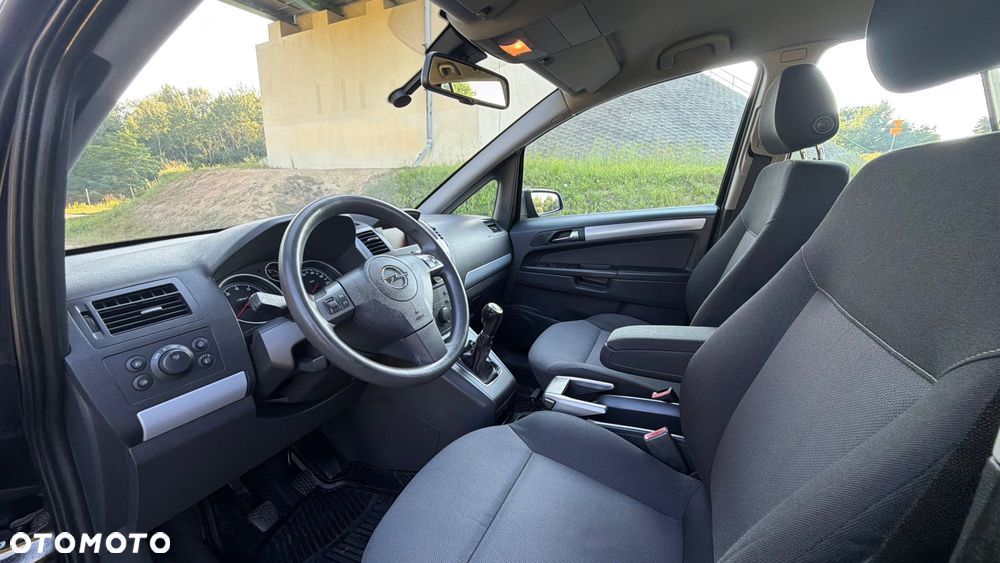 Opel Zafira 1.6 - 8